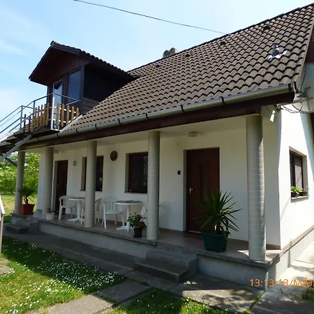 Fabian Apartman-haz Апартаменты