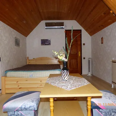 Fabian Apartman-haz Апартаменты Сантод