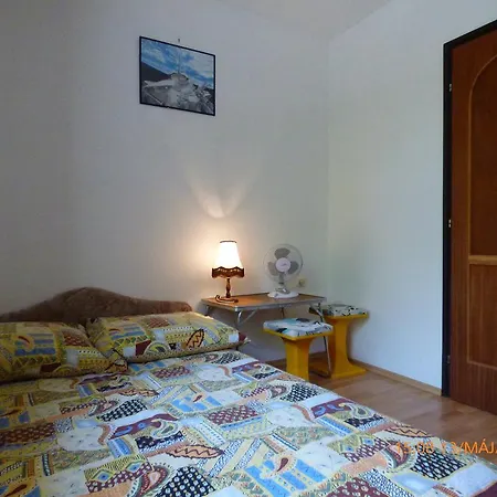 Fabian Apartman-haz Апартаменты *