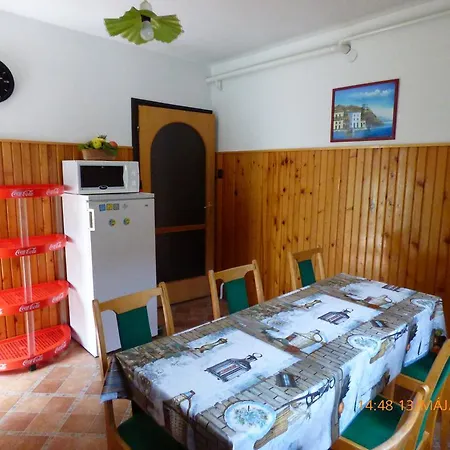 Апартаменты Fabian Apartman-haz Сантод